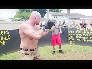 SKINHEAD vs STREET FIGHTER PRISON