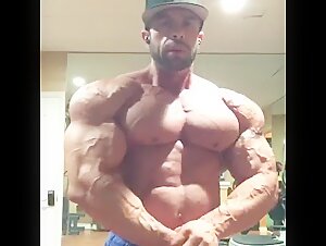 NAME THIS MUSCLEMAN